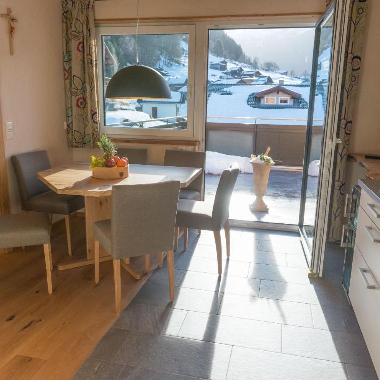Chalet Appartement Antonhaus - Apartment mit Terrasse - 16