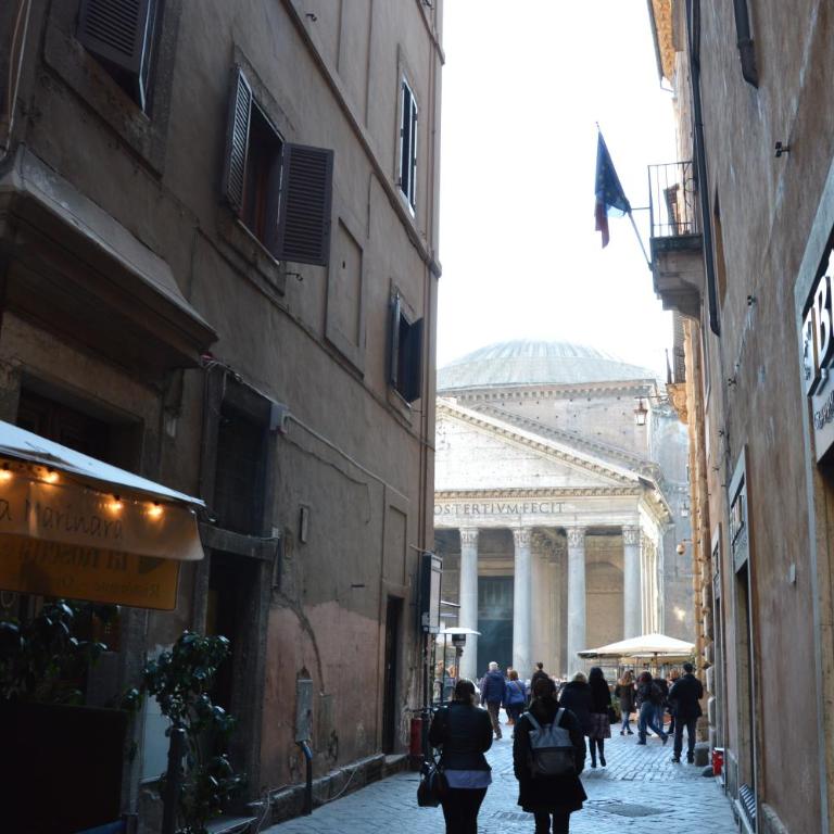 Dimora Degli Dei - Appartamento con 1 Camera da Letto - Edificio Separato - Piazza della Maddalena 2 - 8