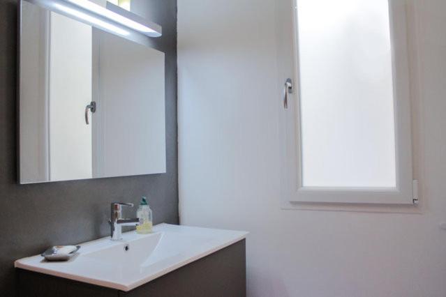 Your Home in Marseille*** - Grand Appartement 2 Chambres - 33