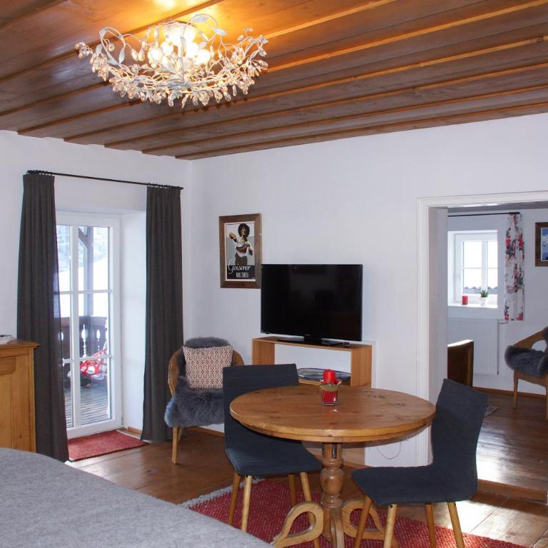 Landlust Ischl - Doppelzimmer mit Balkon (3 Erwachsene) - 2