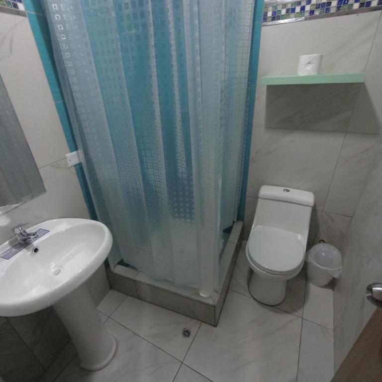 Fragata Camaná - Family Room with Private Bathroom - 10
