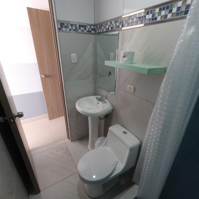 Fragata Camaná - Family Room with Private Bathroom - 12