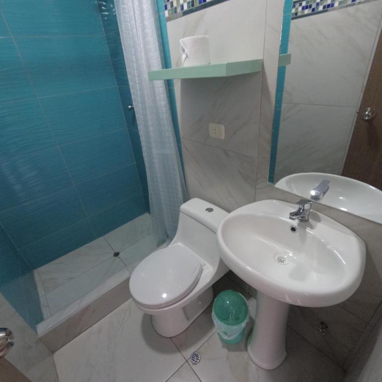 Fragata Camaná - Family Room with Private Bathroom - 22