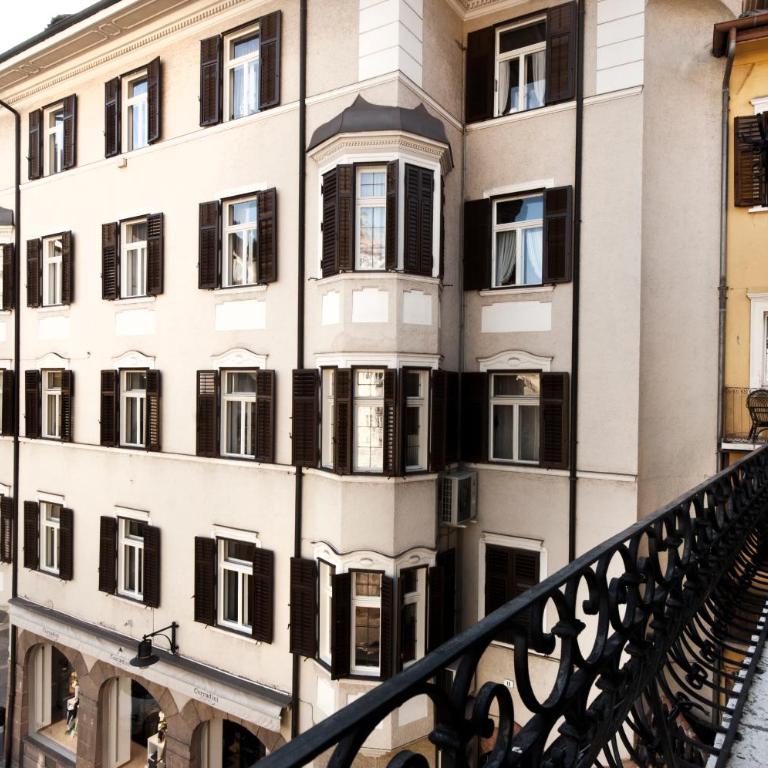 Residence Fink Central Apartments - Five-Bedroom Apartment - 1