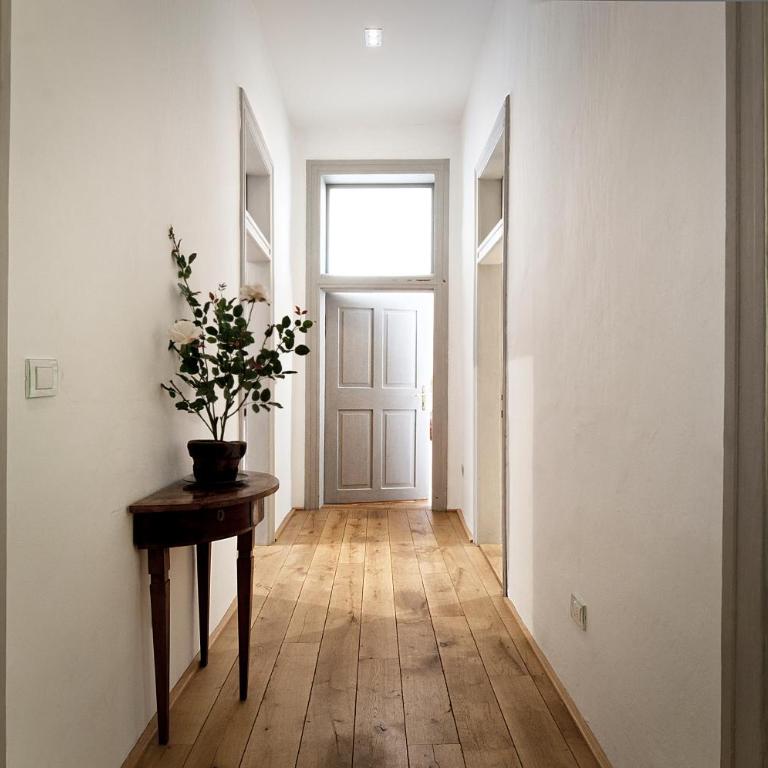 Residence Fink Central Apartments - Five-Bedroom Apartment - 12