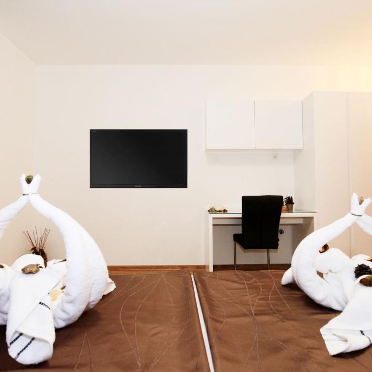 Gästezimmer Hurem - Deluxe Doppel-/Zweibettzimmer mit Balkon - 6