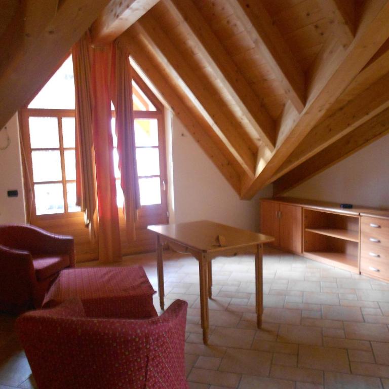 Residence Le Orchidee - Appartamento Mansardato con 2 Camere da Letto (6 Adulti) - 4