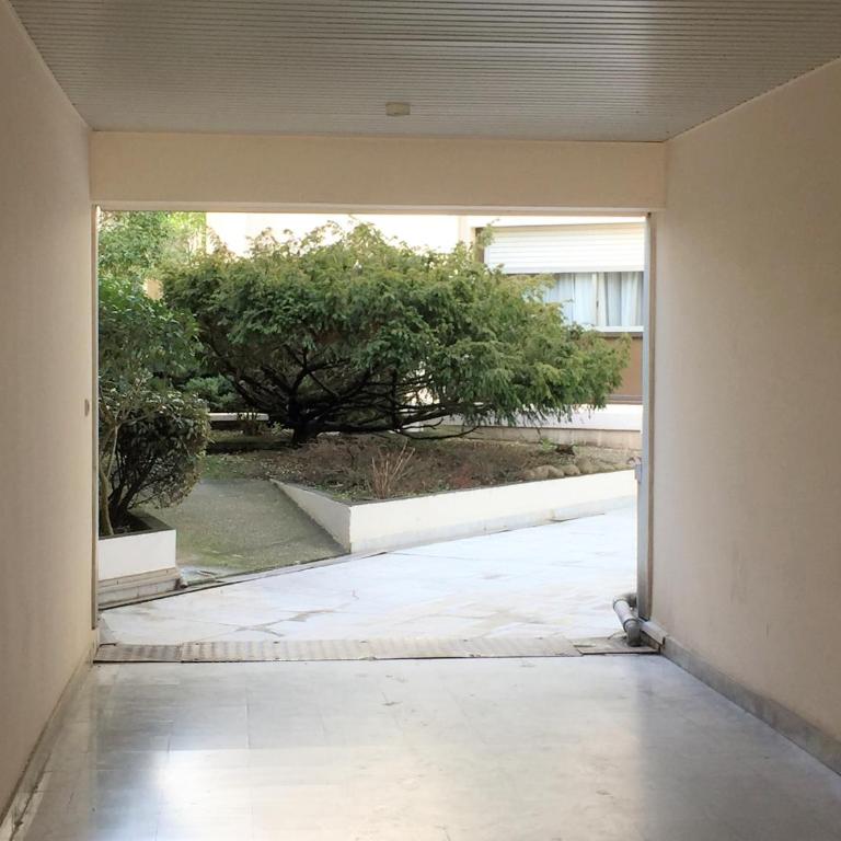 Studio proche Mériadeck - Appartement - Rez-de-Chaussée - 24
