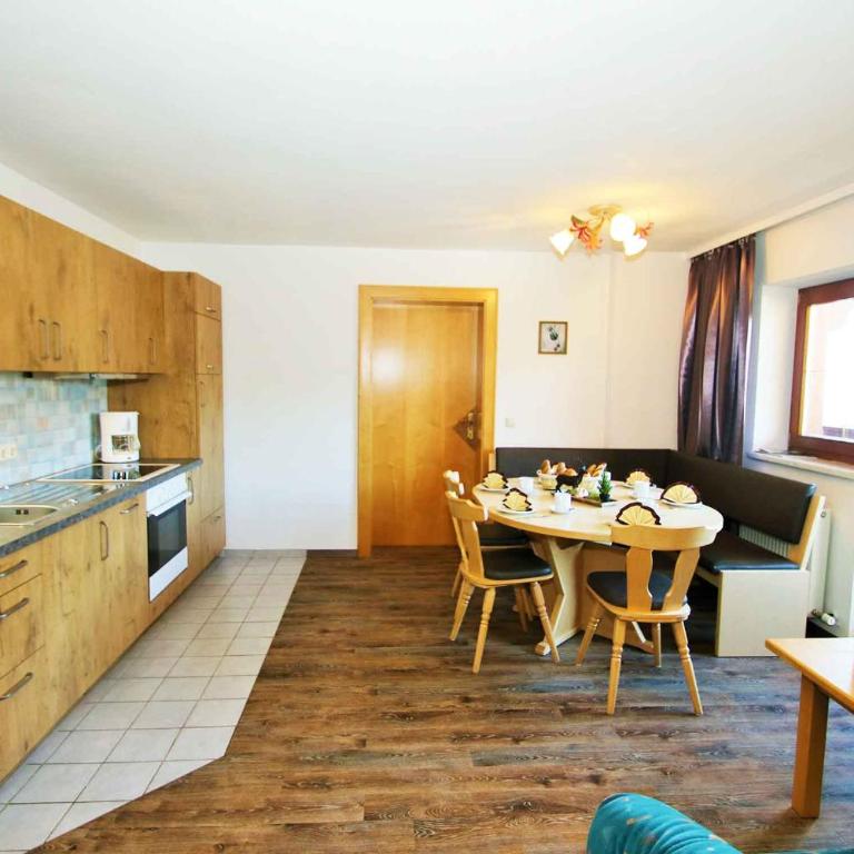 Gasthof Pension Hetzenbichl - Apartment mit 3 Schlafzimmern - 2
