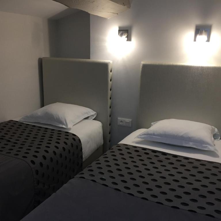 Hotel Du Pont Vieux - Chambre Familiale Standard - 6
