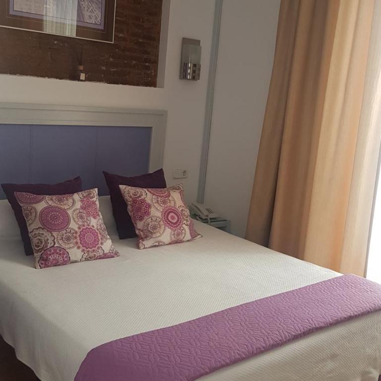 Hotel y Apartamentos Doña Lola - Habitación Doble - 7
