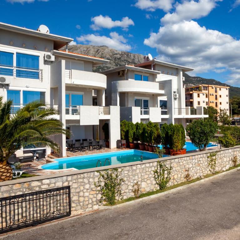 Royal Villas - Vila sa 5 Spavaćih Soba i Sopstvenim Bazenom (10 Odraslih Osoba) - 1