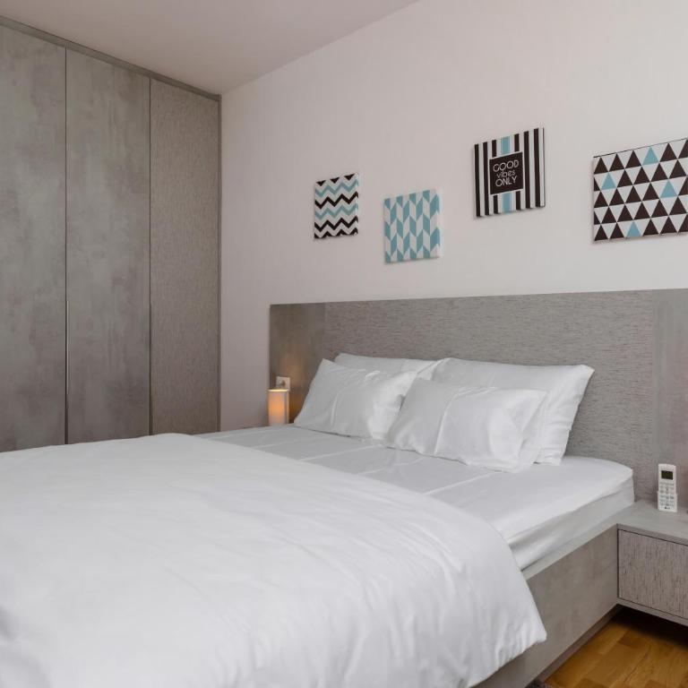 Apartments Krug - Apartman s 1 Spavaćom Sobom i Balkonom - 1