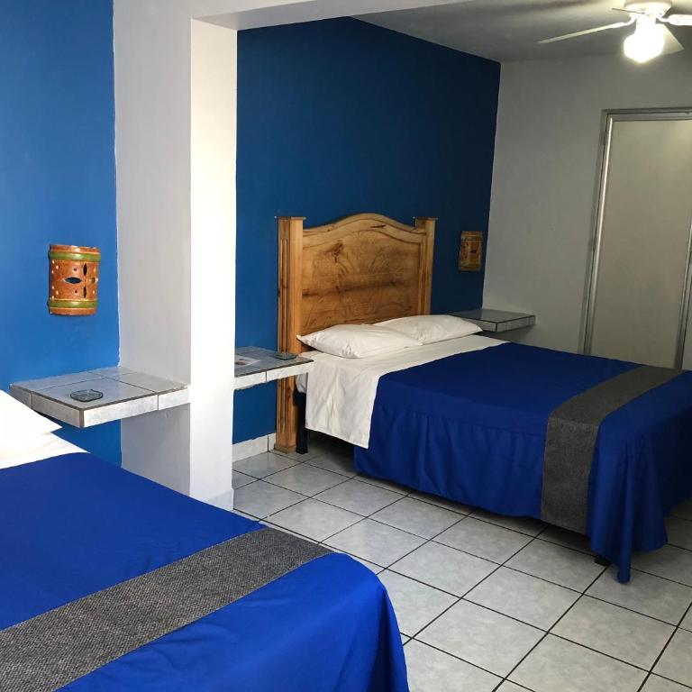 Hotel San Juan - Twin Room with Two Double Beds - 2