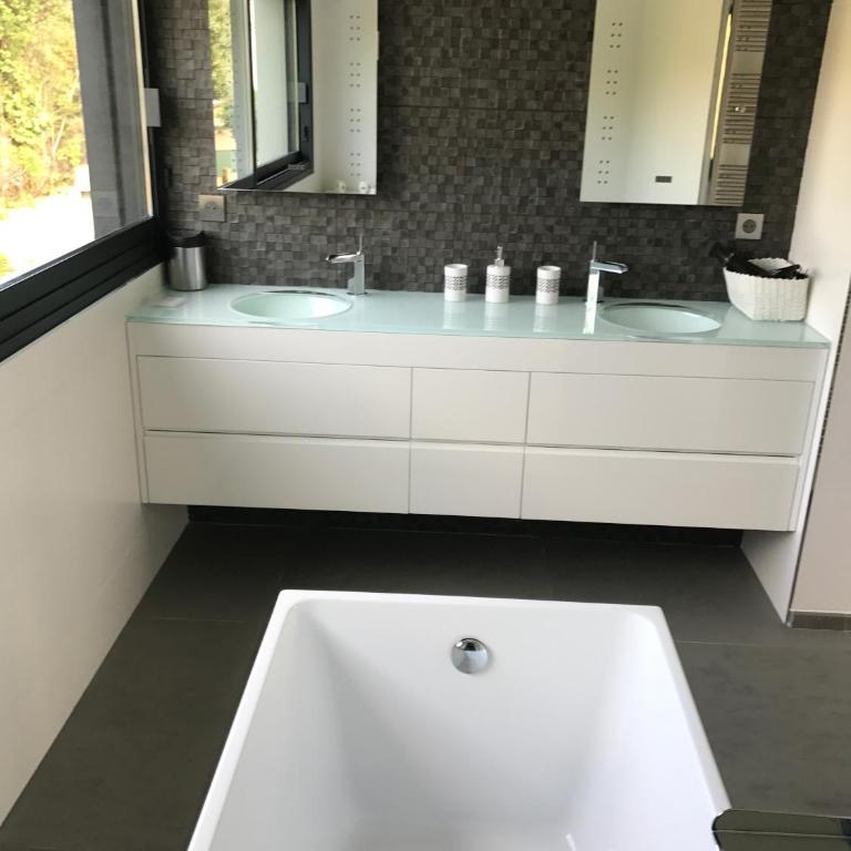 Villa d'exception, piscine, vue mer, plage à 100M - Villa - Vue sur Mer - 29