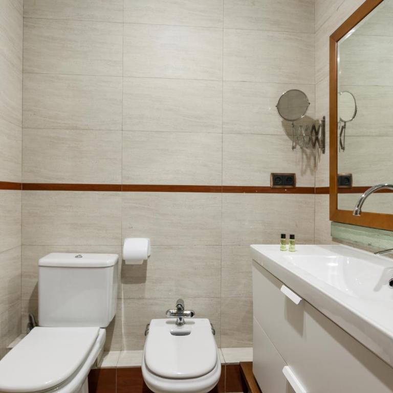 Flateli Lepant - Two-Bedroom Apartment - 13