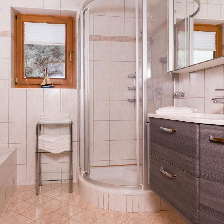 Ferienwohnung Eberharter Theresia - Apartment mit 2 Schlafzimmern und Bergblick - 7