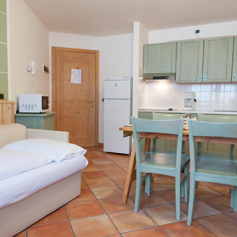 Residence Bait da Mott - Apartment with Balcony (2 Adults) - 4