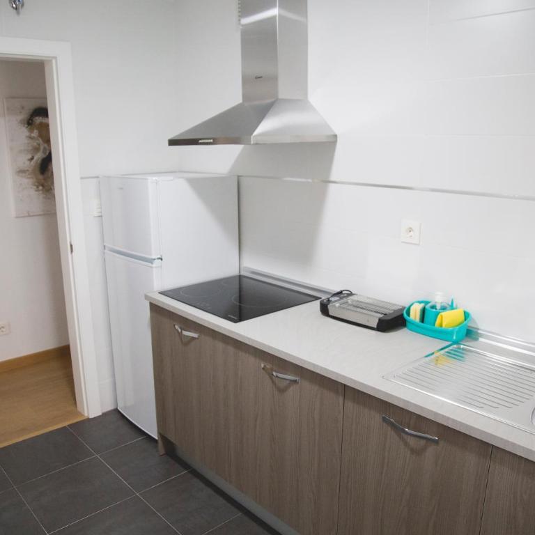 Be Free Granada - Two-Bedroom Apartment - 7