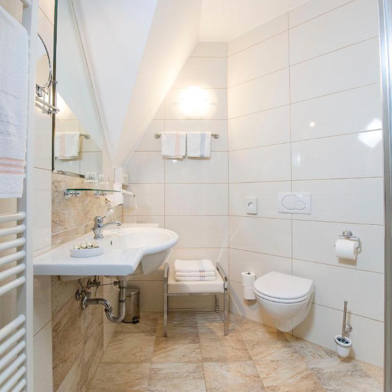 Seehotel Astoria - Kleines Einzelzimmer – Mansarde mit Dachfenster - 4