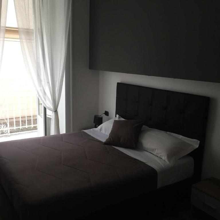 MB95 - Mezzocannone Luxurious Bed&Breakfast - Double Room with Balcony - 1