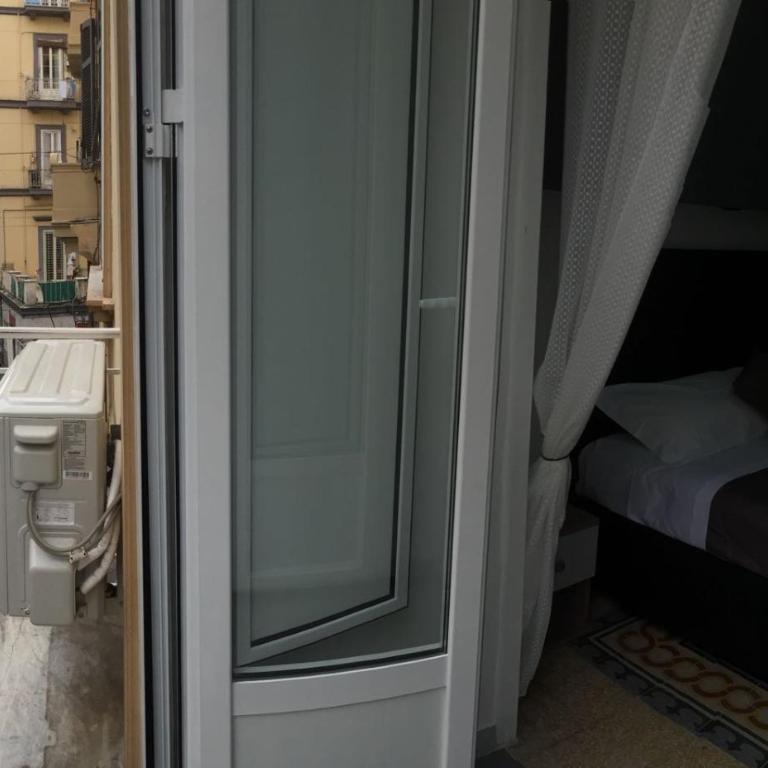 MB95 - Mezzocannone Luxurious Bed&Breakfast - Double Room with Balcony - 2