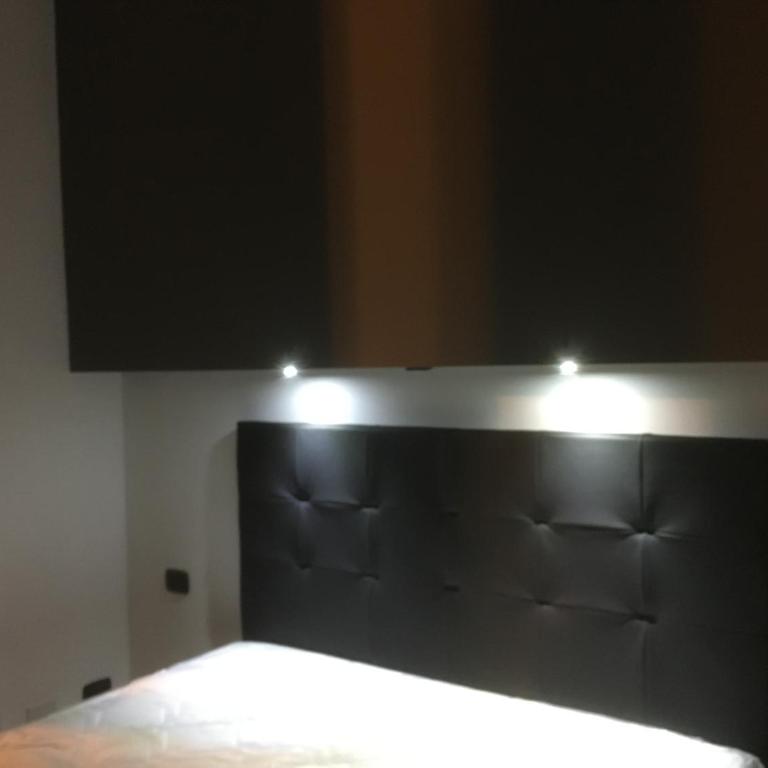 MB95 - Mezzocannone Luxurious Bed&Breakfast - Double Room with Balcony - 7