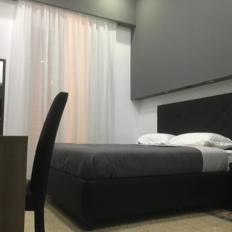 MB95 - Mezzocannone Luxurious Bed&Breakfast - Double Room with Balcony - 10