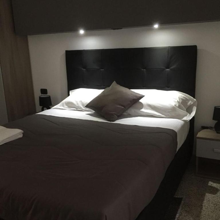 MB95 - Mezzocannone Luxurious Bed&Breakfast - Superior Double Room - 13