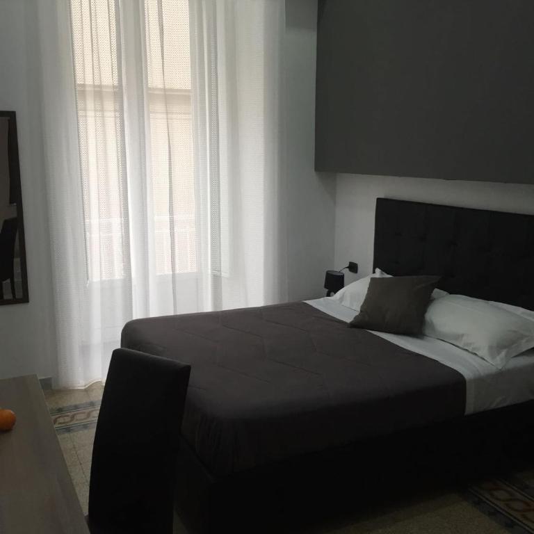 MB95 - Mezzocannone Luxurious Bed&Breakfast - Double Room with Balcony - 14
