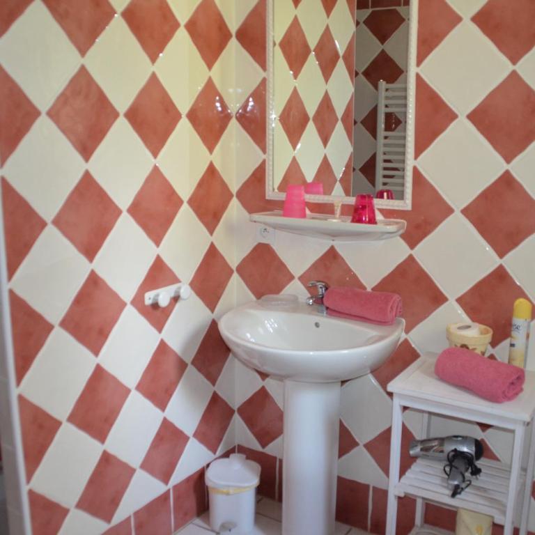 Les Mayombes - Chambre Double avec Douche - 9