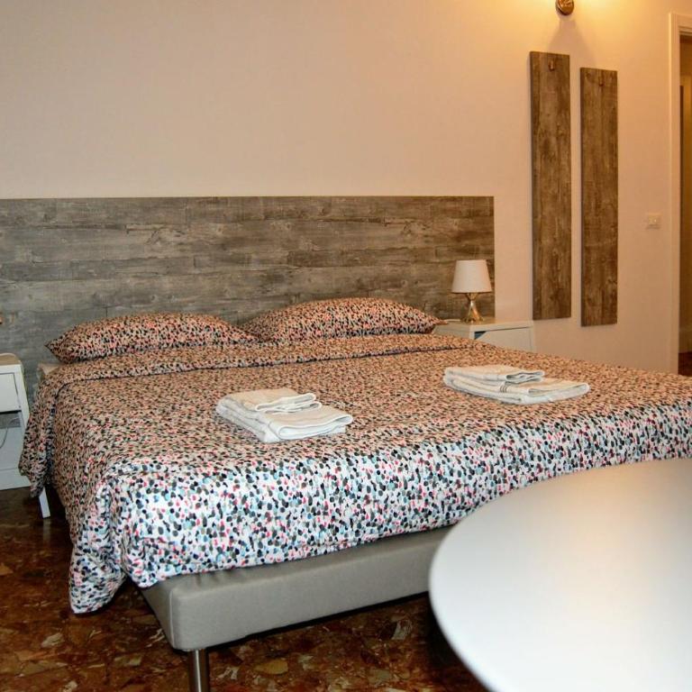 B&B Mameli 41 - Double or Twin Room with Private External Bathroom - 4