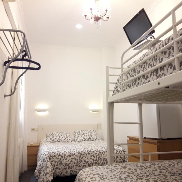 Hostal Casa Chueca - Quadruple Room - 6