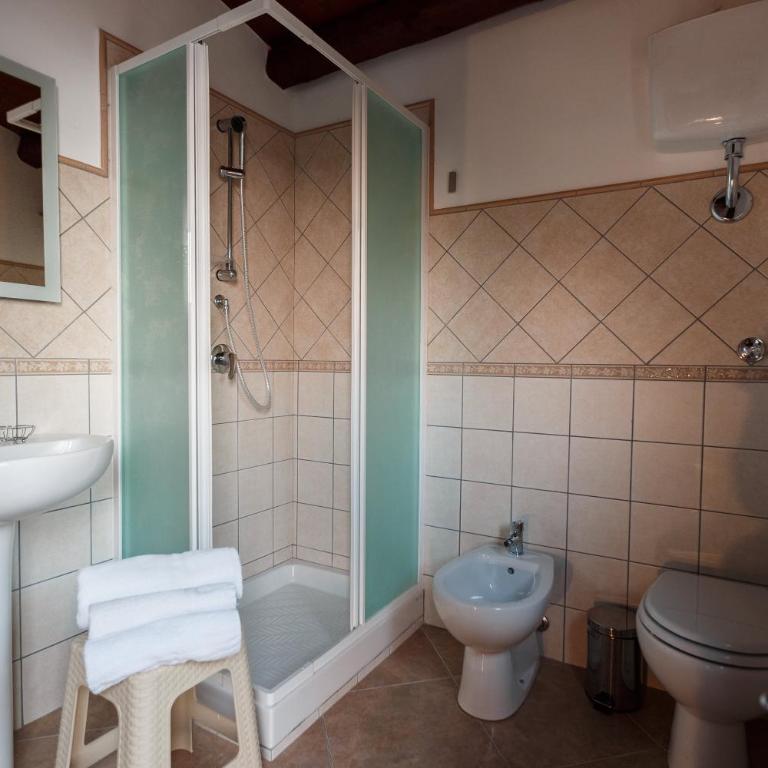 B&B Batarà - "La Terrazza del Centro" - Camera Matrimoniale Deluxe con Balcone e Vista Mare - 40