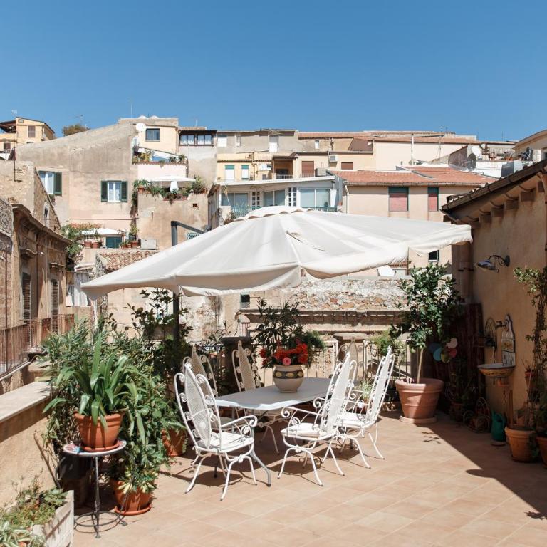 B&B Batarà - "La Terrazza del Centro" - Camera Matrimoniale con Terrazza - 33