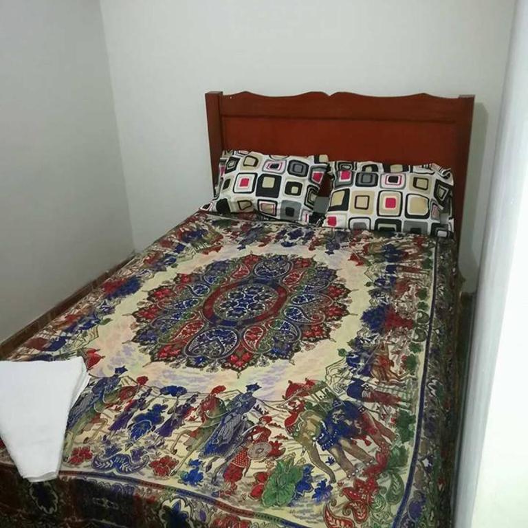 Hospedaje Central Piura - Habitación Individual Amplia - 6