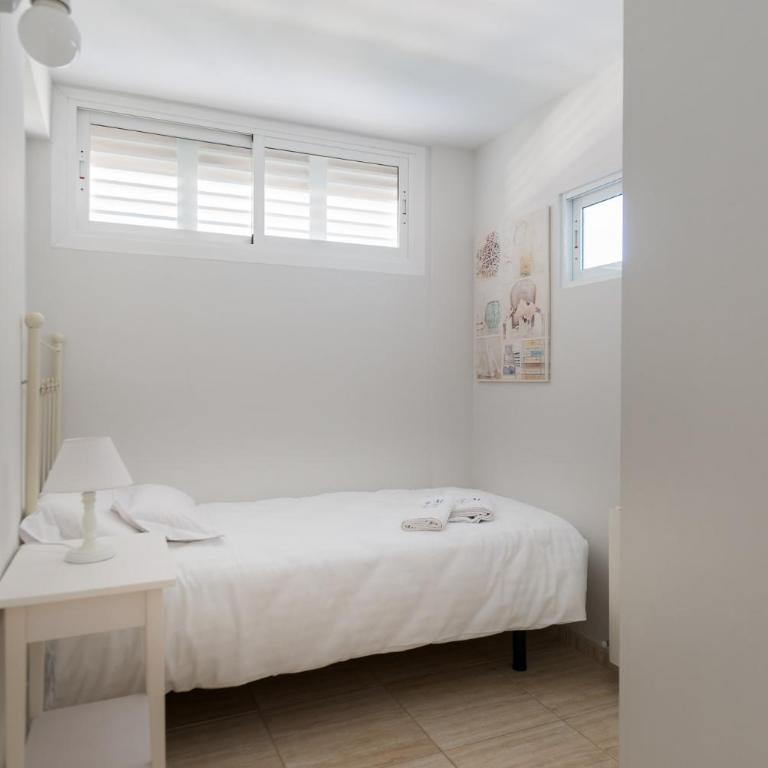 Apartamentos Marta PLAYA - Apartment with Sea View - 35