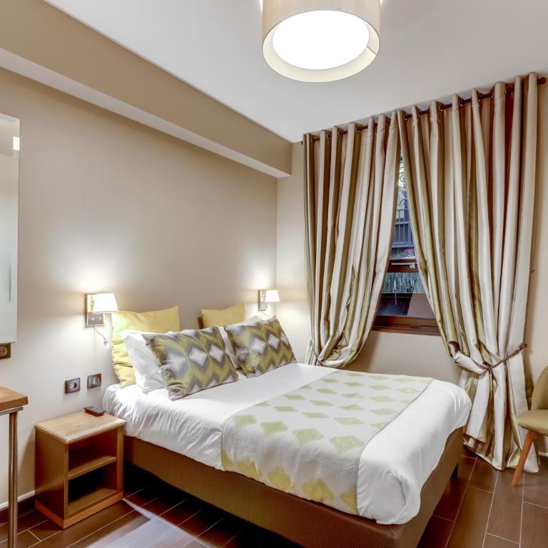 Hotel Opera Maintenon - Chambre Double - Accessible aux Personnes à Mobilité Réduite - Rez-De-Chaussée - 1