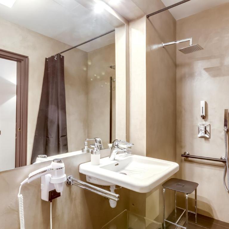 Hotel Opera Maintenon - Chambre Double - Accessible aux Personnes à Mobilité Réduite - Rez-De-Chaussée - 3