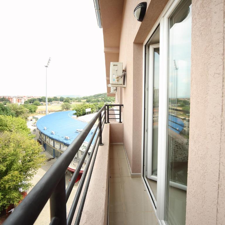 Agent Lux Apartments - Deluks Dvokrevetna Soba s Bračnim Krevetom (2 odrasle osobe + 1 dete) - 6