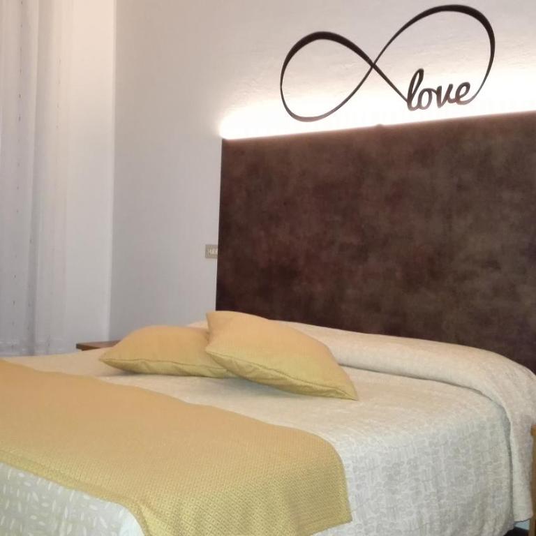 Hotel Sandra - Camera Tripla - 12