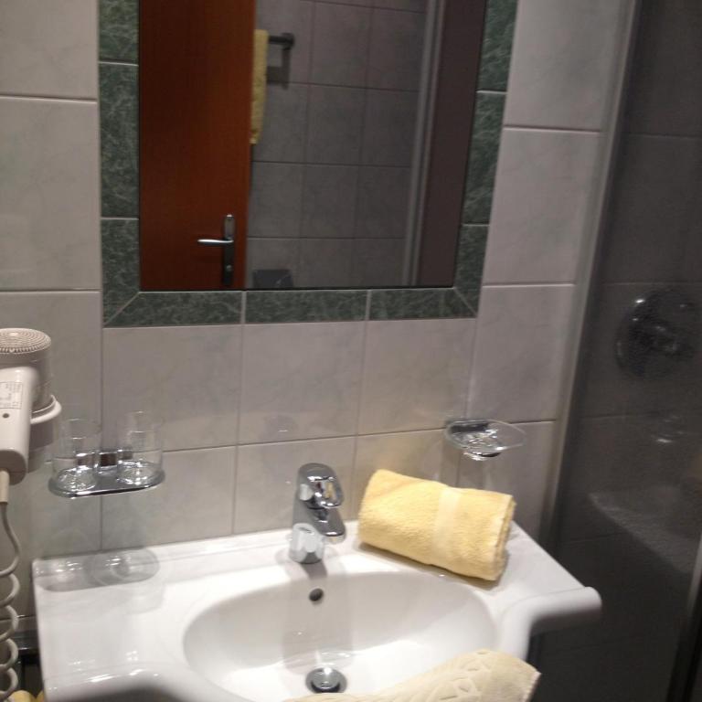 Apart Hotel Neier - One-Bedroom Apartment with Balcony - 2