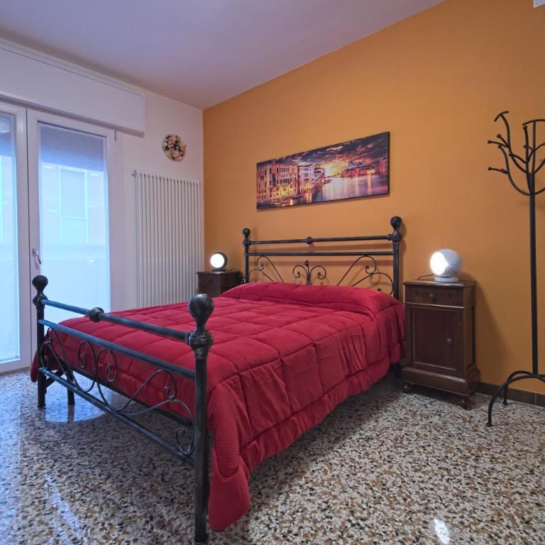Monti Guesthouse - Camera Matrimoniale con Bagno Privato Esterno - 4
