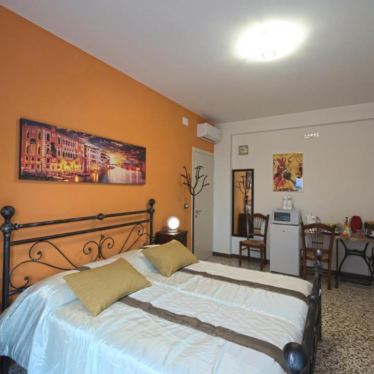 Monti Guesthouse - Camera Matrimoniale con Bagno Privato Esterno - 14