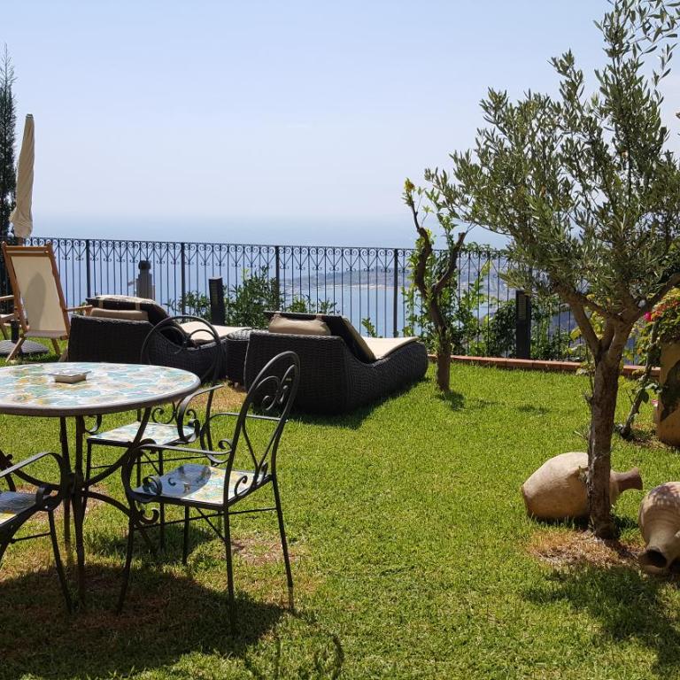 Villa Le Terrazze Charming Rooms - Apartment with Sea View - 2