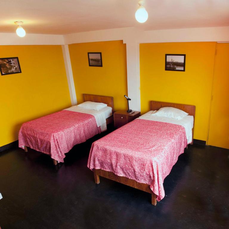 Hostal Miramar - Habitación Doble - 2 camas - 4