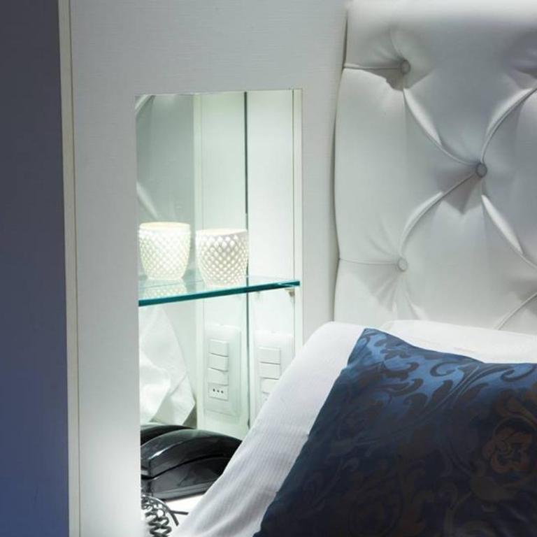 Hotel Ambassador - Deluxe Family Room - 1