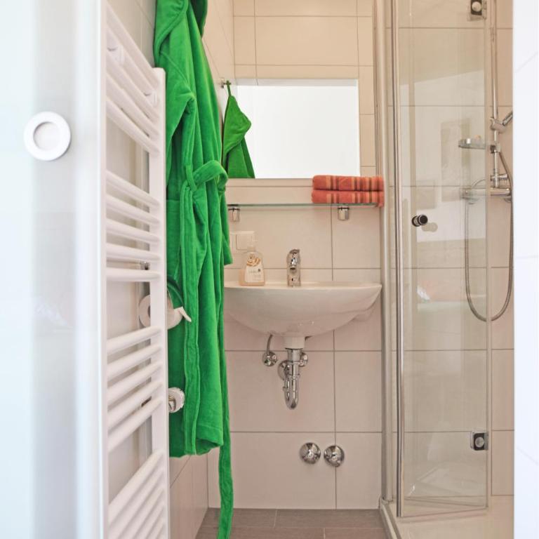 Ferienwohnungen Theresienhof - Großes Apartment mit 1 Schlafzimmer - 1