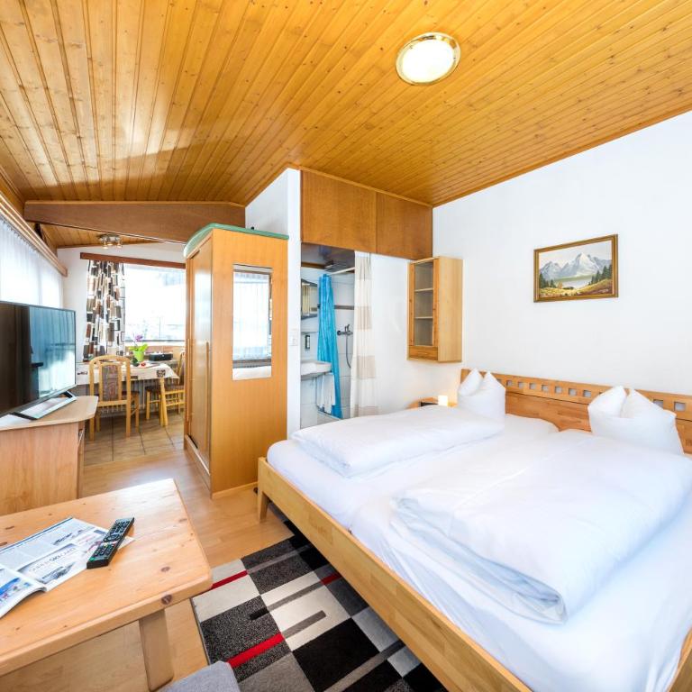 Appartements Haus Sonnenschein - Apartment mit 1 Schlafzimmer und privatem, externen WC - 1