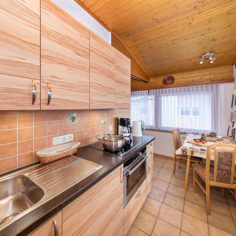 Appartements Haus Sonnenschein - Apartment mit 1 Schlafzimmer und privatem, externen WC - 3
